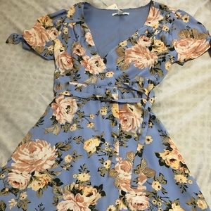 nwt francesca’s blue floral wrap dress